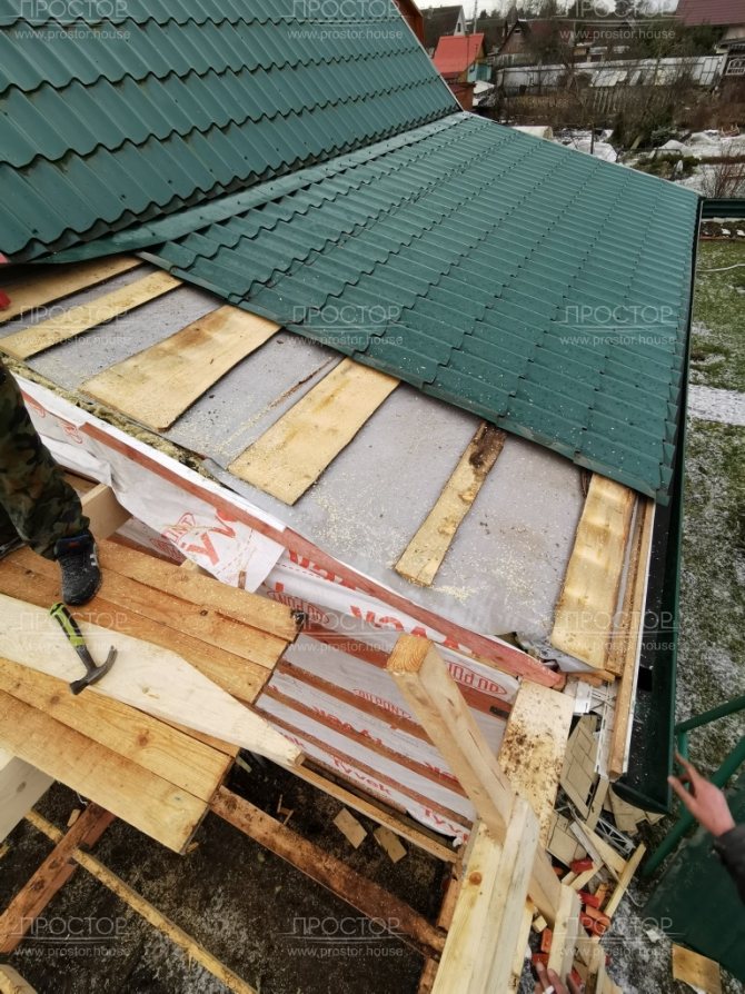 Как сделать крышу на пристройке к дому: Крыша пристройки к дому .