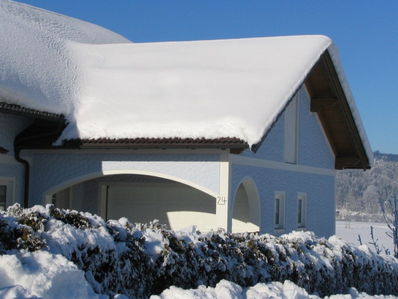 Крыша должна выдерживать отрицательные температуры и слой снега