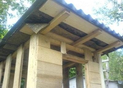 Устройство крыши и обшивка стен дачного туалета