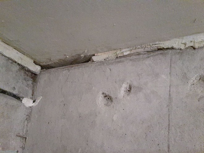 Заделка трещин между стенами и потолком
