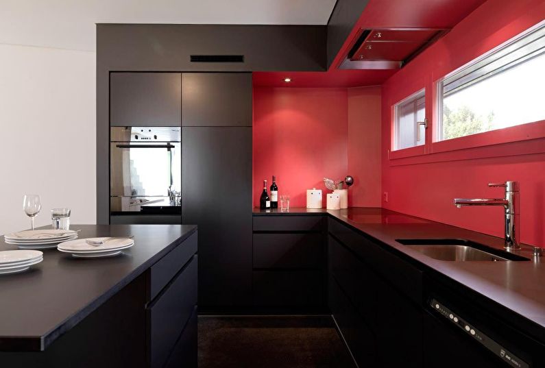 Сочетание цветов в интерьере кухни - черный с красным