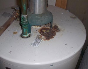 corroded-water-heater-tank