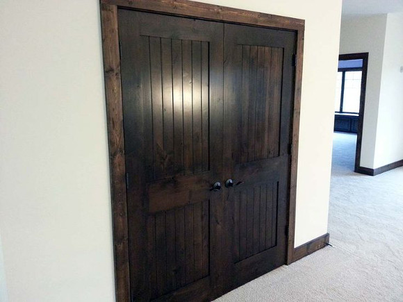 Varnished interior wooden doors